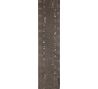 Угольник цельно-метал. 200*300мм  19632