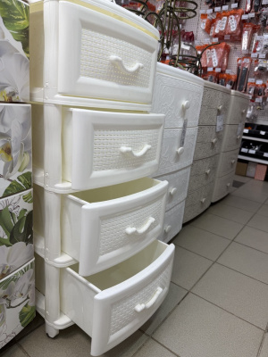 Комод 4х сек.белый М5507