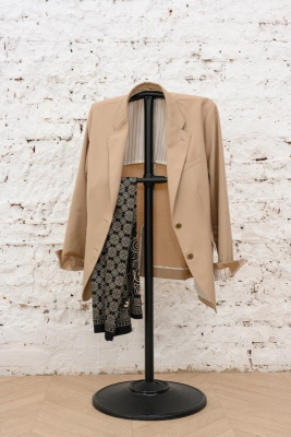 Вешалка костюмная напольная ВКН1/Ч мат. черн